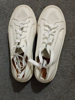 Crown Vintage White Leather Excellent Condition Sneakers